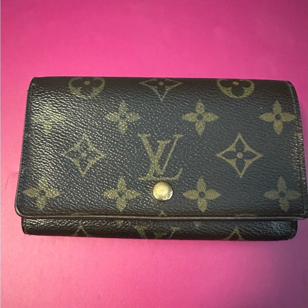 2004 Louis Vuitton Monogram Porte Monnaie Tresor Wallet